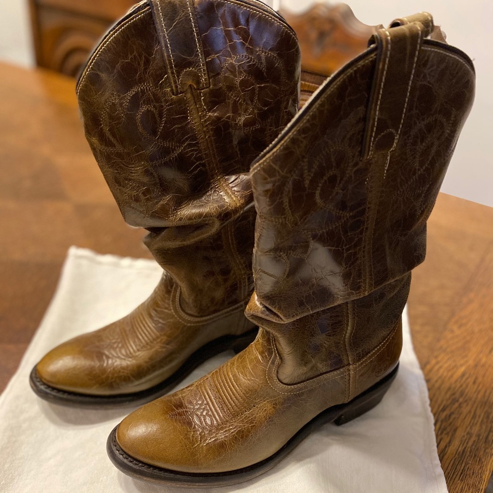 Ladies Cowboy boots. 7M
